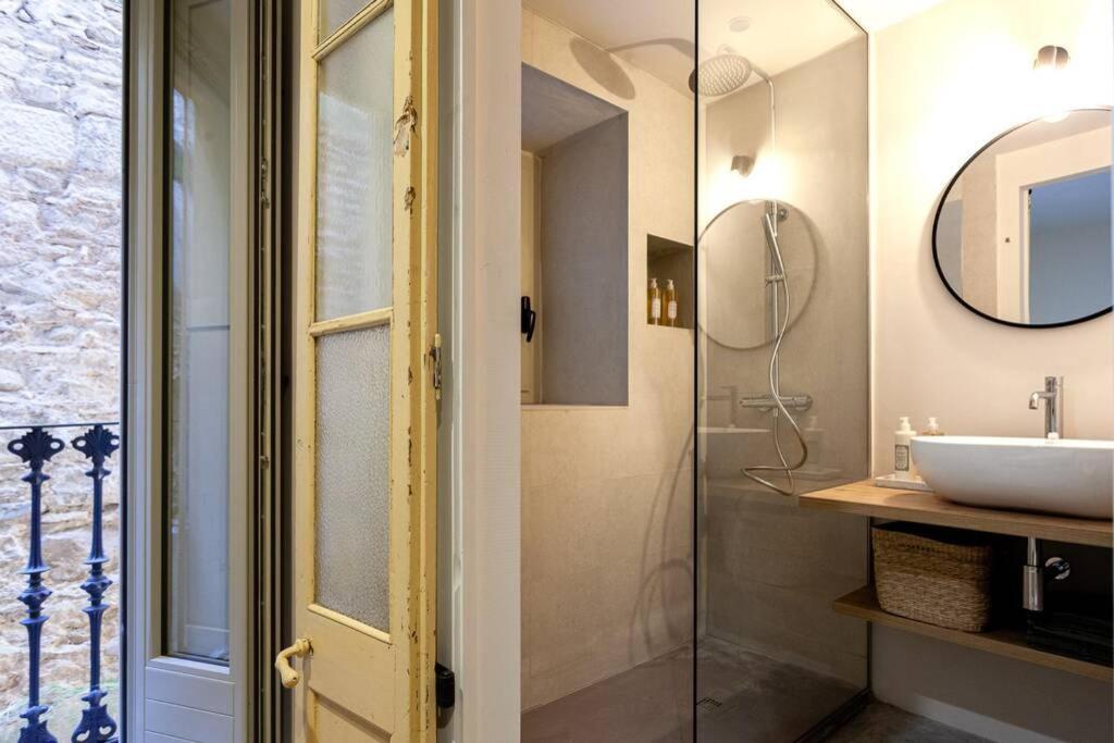 Velo Vern 1 Beautiful New Apartment 2 Bed Ensuite Girona Exterior foto