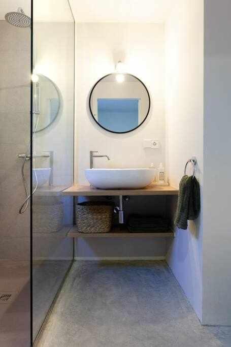 Velo Vern 1 Beautiful New Apartment 2 Bed Ensuite Girona Exterior foto